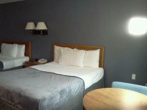 Hotel Quail's Nest Inn & Suites