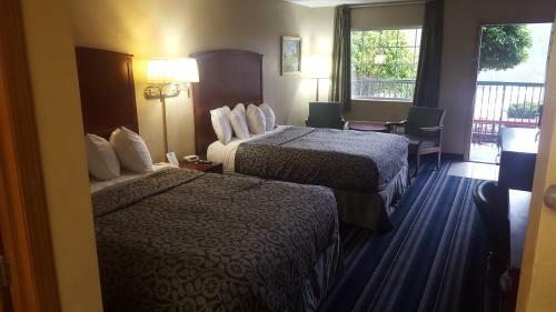 Hotel Days Inn Shepherd Of The Hills