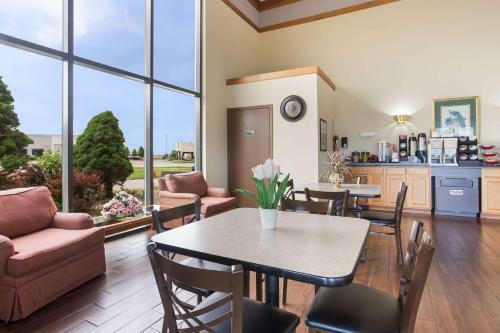 Hotel Econo Lodge Saint Robert