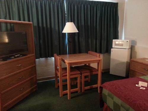 Mid Town Motel