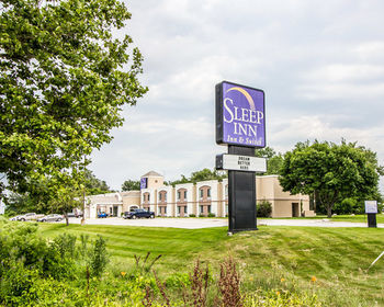 Motel Sleep Inn & Suites Airport
