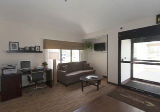 Motel Sleep Inn & Suites Airport