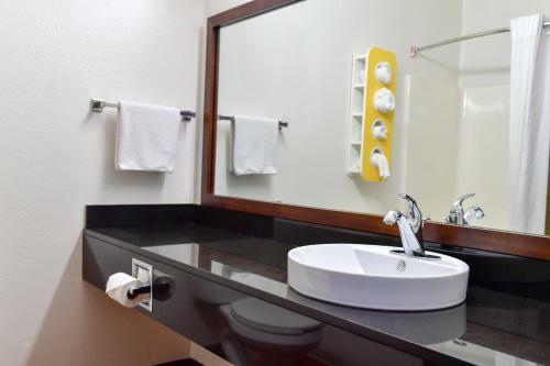 Motel 6 Lincoln