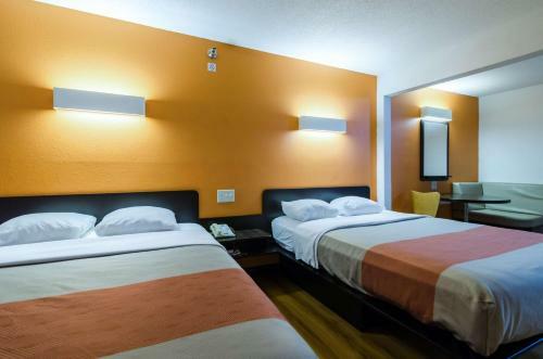 Motel 6 Lincoln