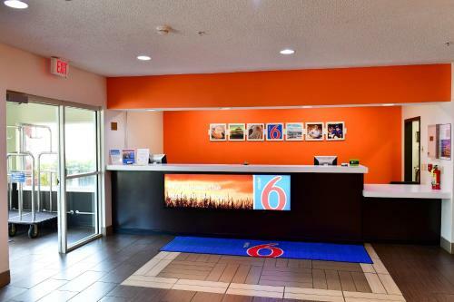 Motel 6 Lincoln