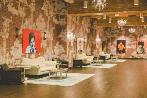 Whitney Peak Hotel