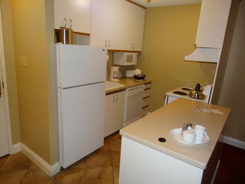 Aparthotel Suites At Jockey Club
