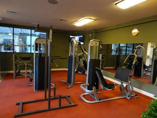 Aparthotel Suites At Jockey Club