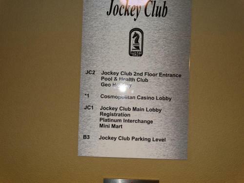 Aparthotel Suites At Jockey Club