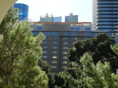 Aparthotel Suites At Jockey Club