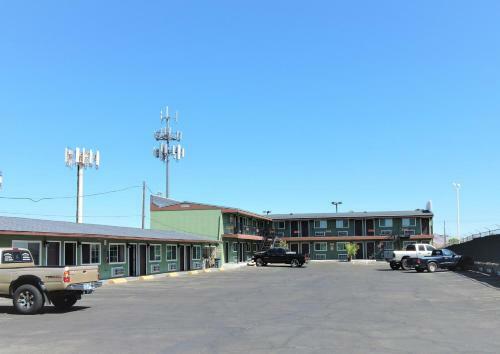 Ponderosa Motel