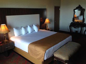 The Claridge Hotel