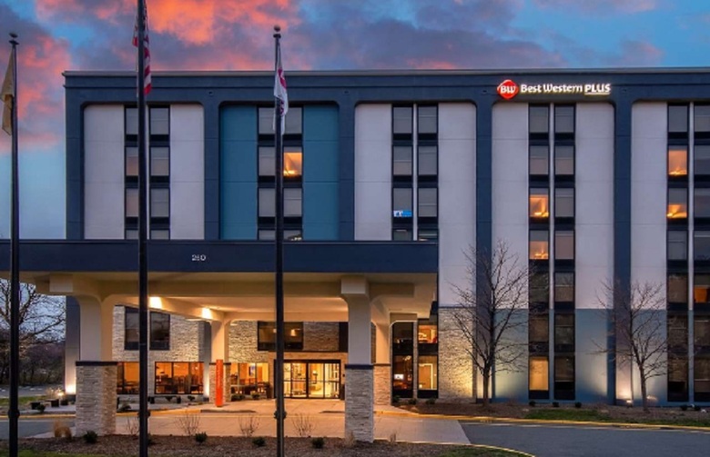 Hotel Meadowlands River Inn