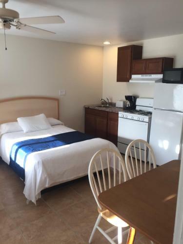 Blue Diamond Motel
