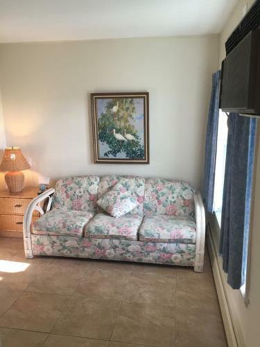 Blue Diamond Motel