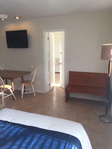Blue Diamond Motel