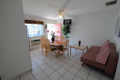 Motel Riviera Resort & Suites