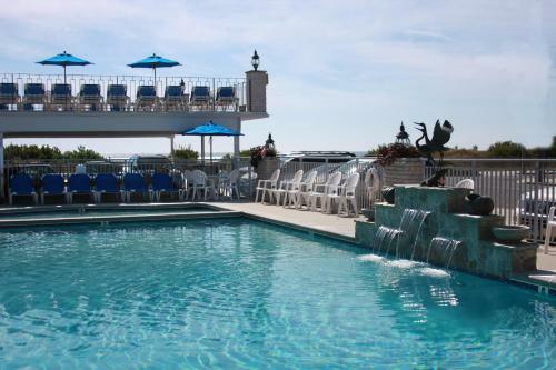 Fleur De Lis Beach Motel