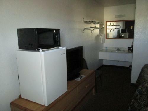 Motel 10