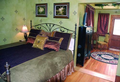Downtown Historic Bed & Breakfast