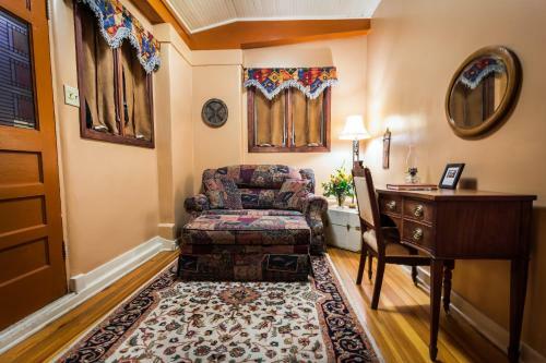 Downtown Historic Bed & Breakfast