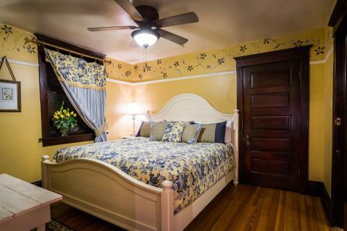 Downtown Historic Bed & Breakfast