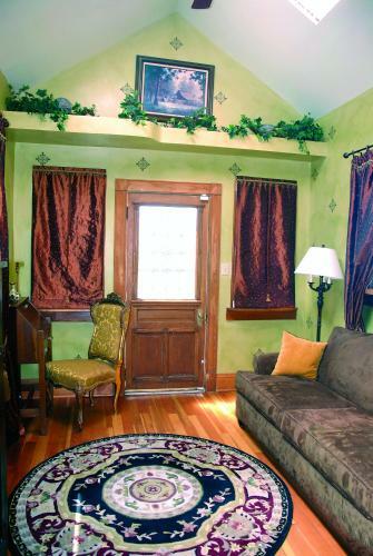 Downtown Historic Bed & Breakfast
