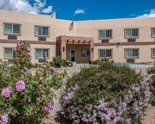 Hotel Econo Lodge Inn & Suites Santa Fe