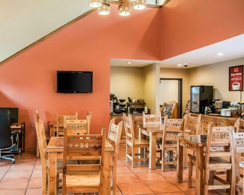Hotel Econo Lodge Inn & Suites Santa Fe