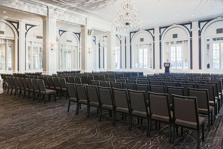 Renaissance Albany Hotel
