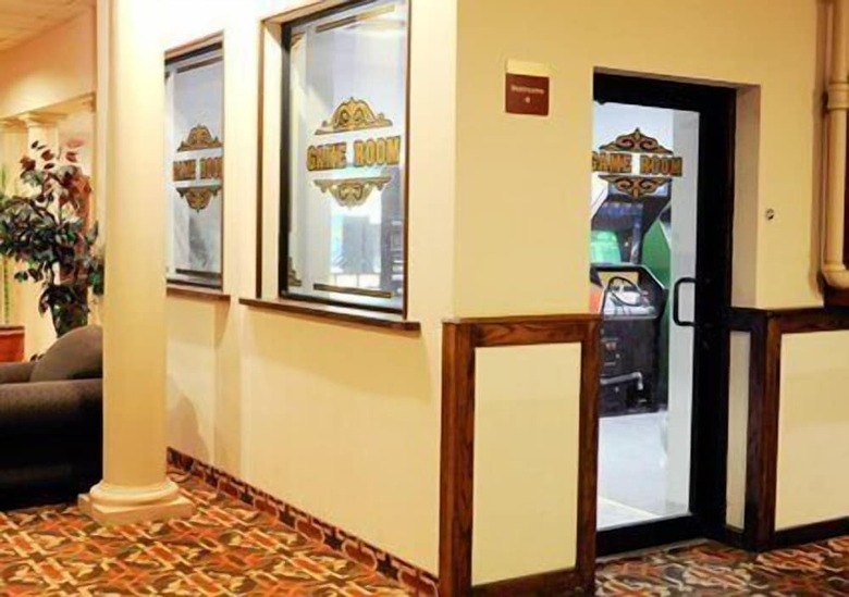 Clarion Hotel Palm Island Indoor Waterpark