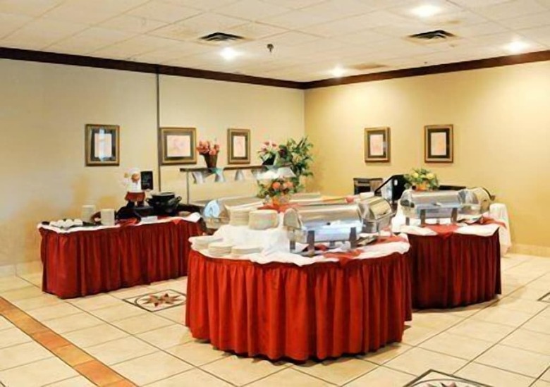 Clarion Hotel Palm Island Indoor Waterpark