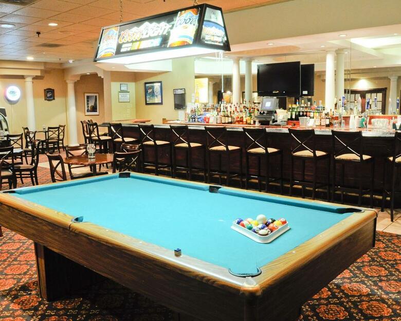 Clarion Hotel Palm Island Indoor Waterpark