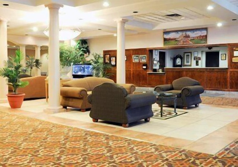 Clarion Hotel Palm Island Indoor Waterpark