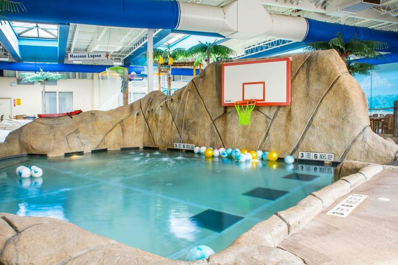 Clarion Hotel Palm Island Indoor Waterpark