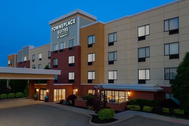 Hotel Towneplace Suites Buffalo Airport