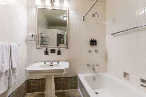Traditions Hotel & Spa, An Ascend Hotel Collection Member