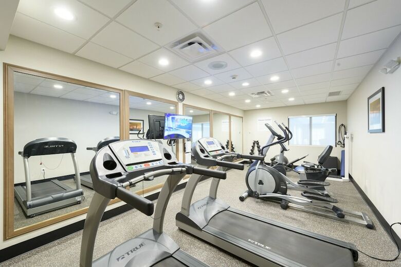Hotel Holiday Inn Express & Suites Jamestown