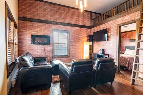 Downhill Apartments