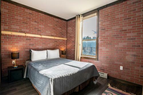 Downhill Apartments