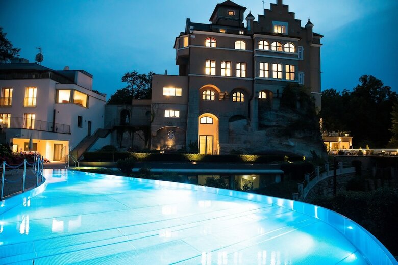 Hotel Schloss Monchstein