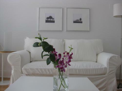 Studio Apartment - 39th Street