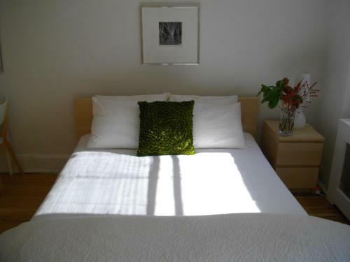 Studio Apartment - 39th Street