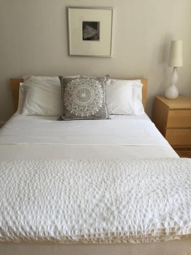 Studio Apartment - 39th Street
