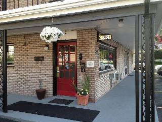 Towpath Motel
