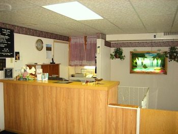 Towpath Motel