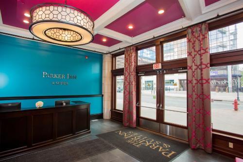 Posada The Parker Inn And Suites