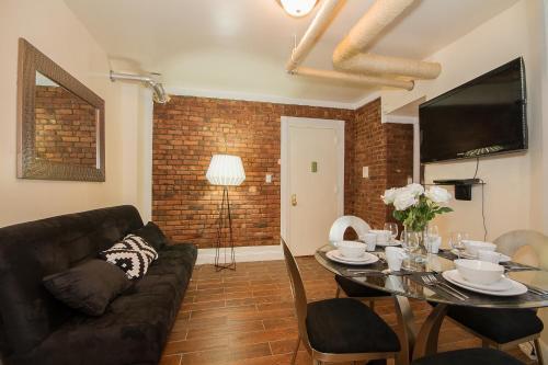 Luxurious Three Bedroom Apartment