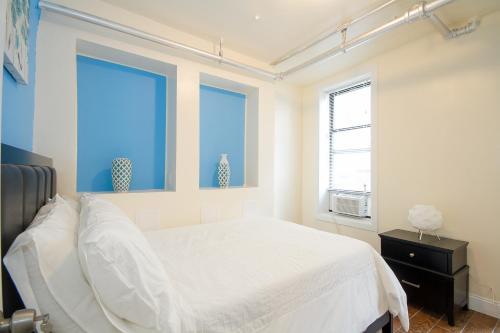 Luxurious Three Bedroom Apartment