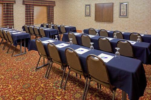 Hotel Holiday Inn Express Syracuse-fairgrounds